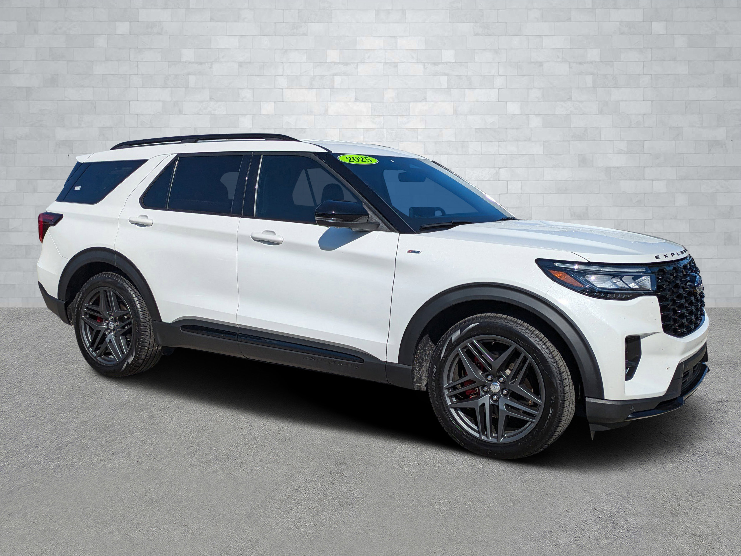 Used 2025 Ford Explorer ST-Line w/ Premium Package