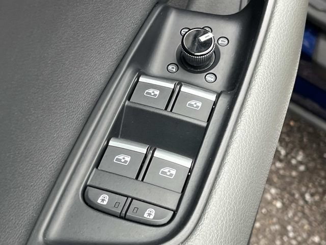 Used 2019 Audi Q8 Prestige AWD/4WD image 32