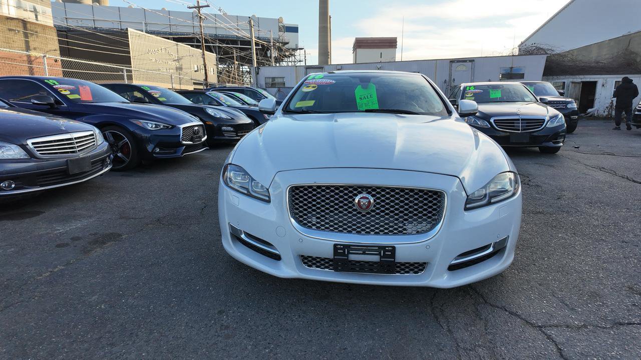 Used 2016 Jaguar XJ L Portfolio image 3