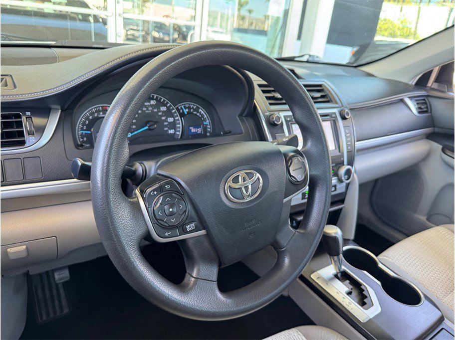 Used 2012 Toyota Camry LE FWD image 22