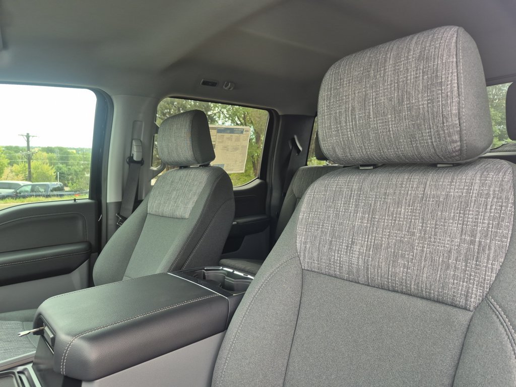 New 2026 Ford F350 XLT w/ XLT Premium Package AWD/4WD image 14