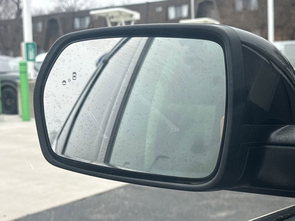 Used 2024 Ford Edge SEL w/ Convenience Package image 33