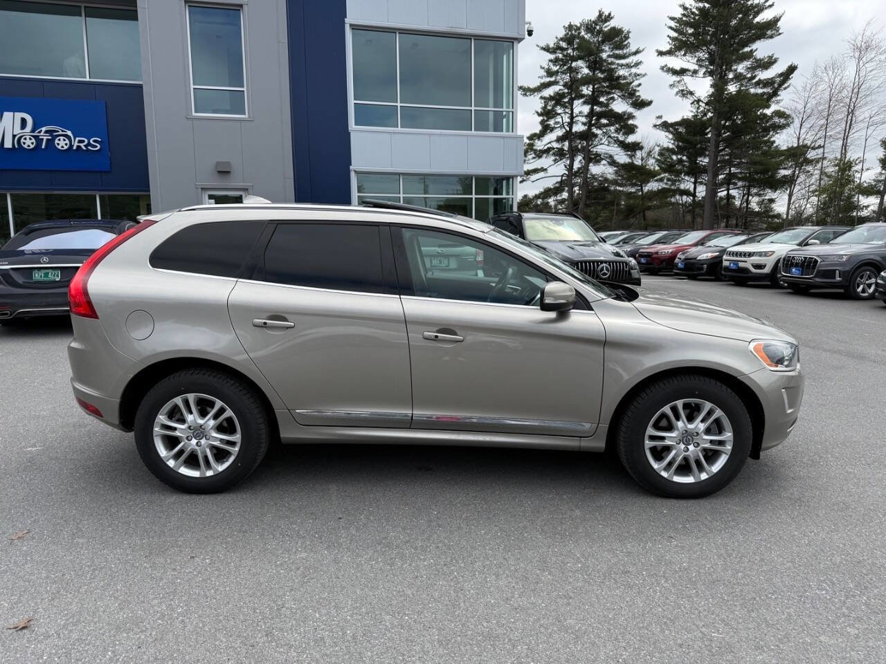Used 2015 Volvo XC60 T5 Platinum FWD image 7