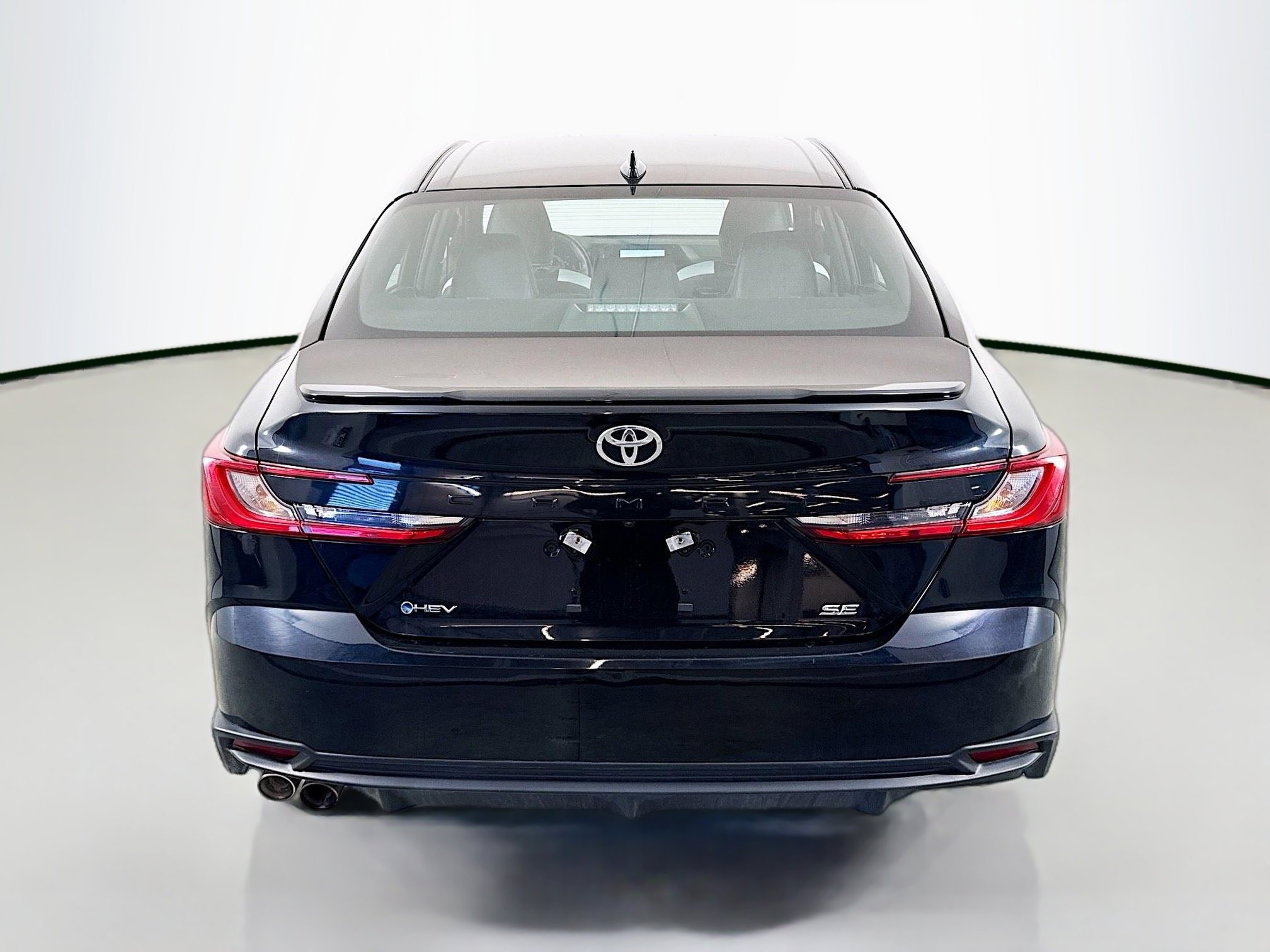 Used 2025 Toyota Camry SE FWD image 6