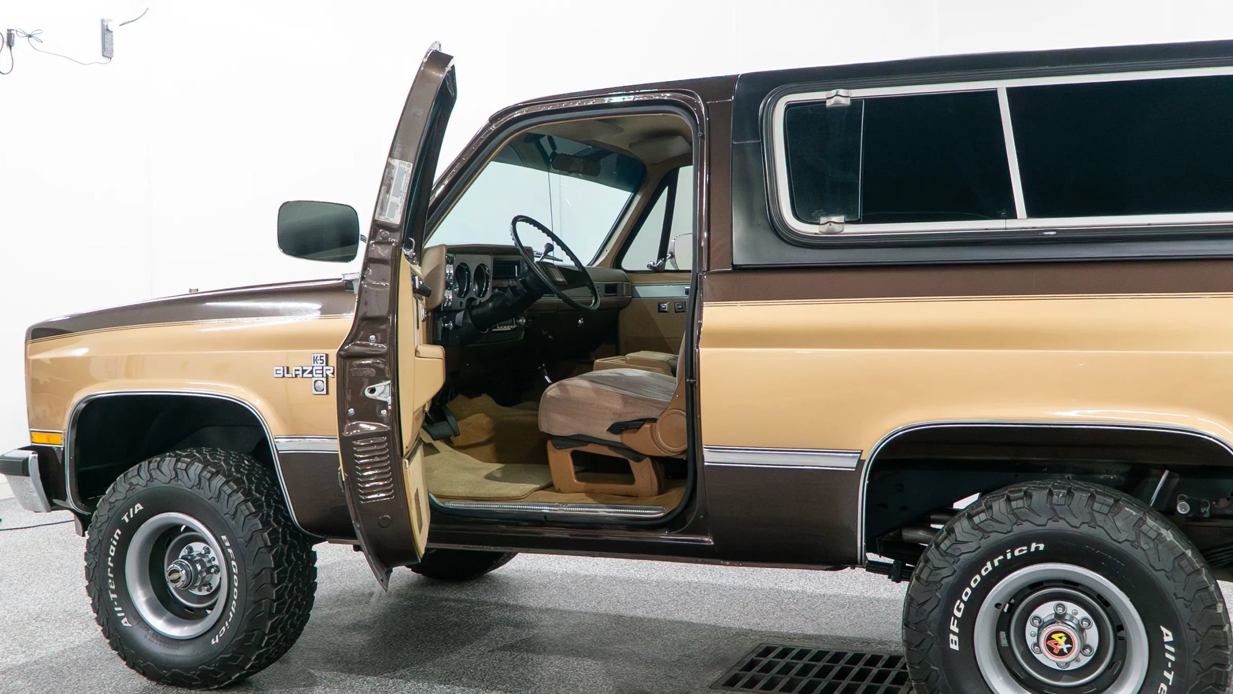 Used 1988 Chevrolet Blazer 4WD image 48