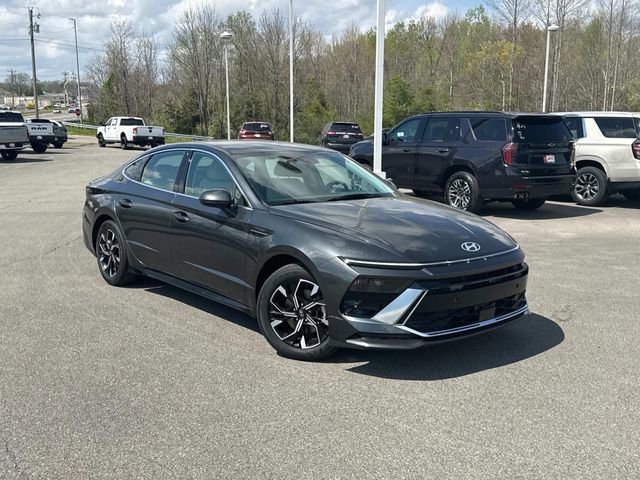 Used 2025 Hyundai Sonata SEL image 2