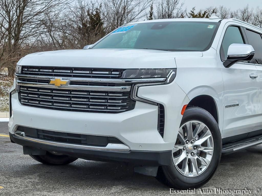 Used 2023 Chevrolet Suburban Premier image 2