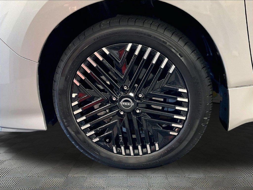 Certified 2025 Nissan Leaf SV Plus FWD image 7