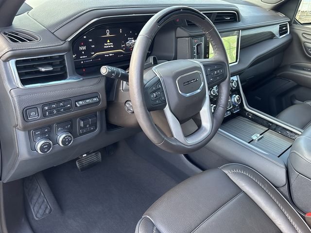 Used 2023 GMC Yukon XL Denali w/ Denali Reserve Package image 26