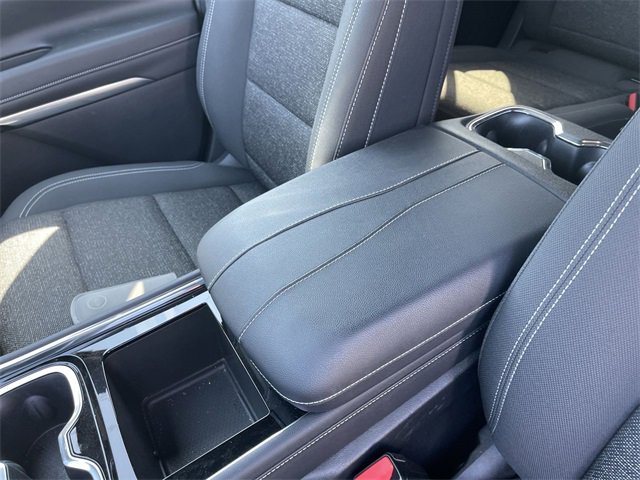 Used 2025 Chevrolet Traverse LT image 20