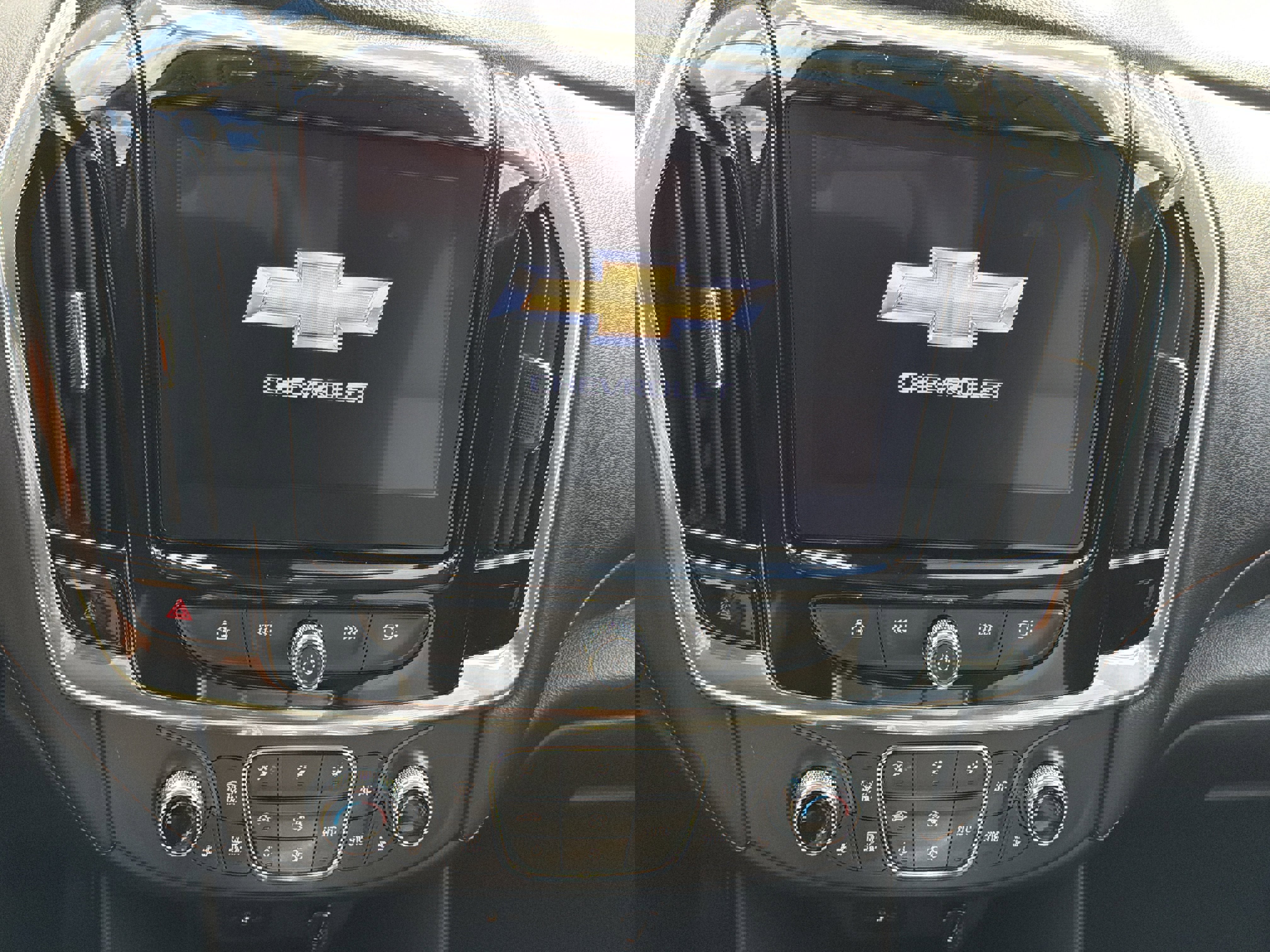 Used 2021 Chevrolet Traverse LT image 16