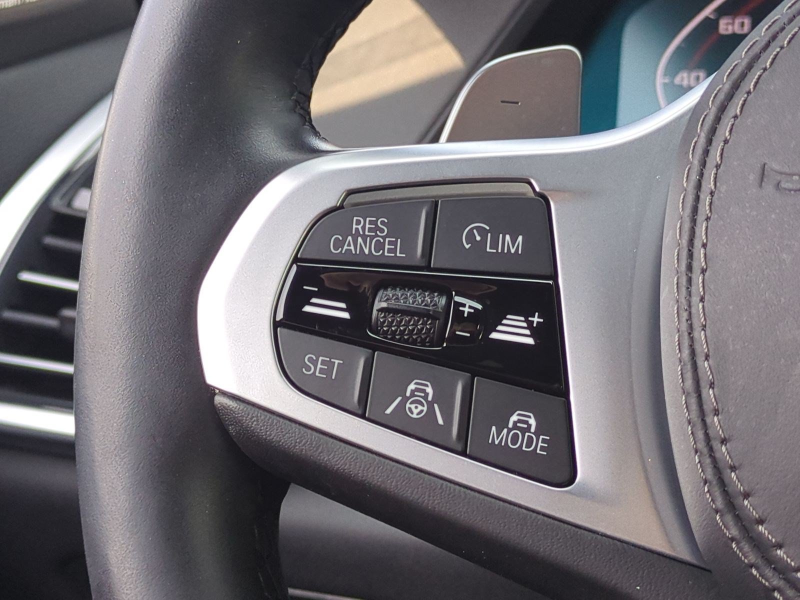 Used 2022 BMW X5 M50i w/ Executive Package AWD/4WD image 19
