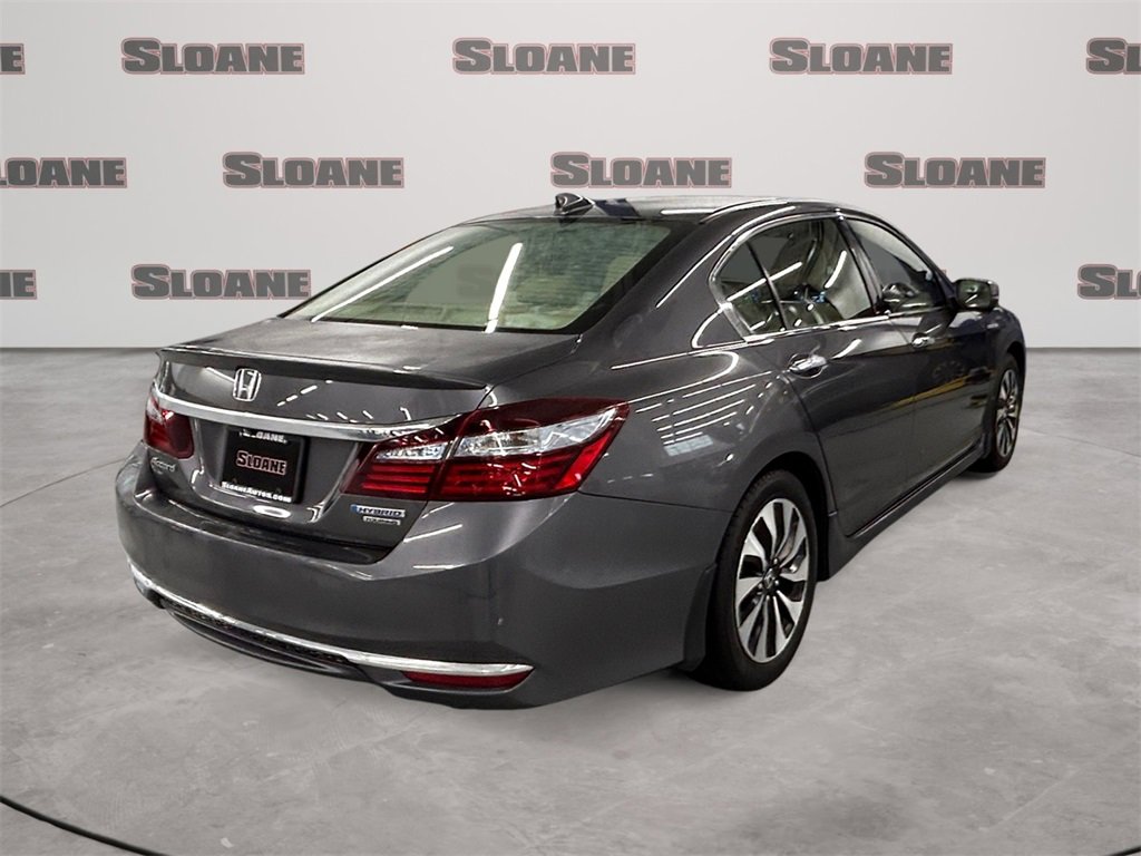 Used 2017 Honda Accord Touring image 5
