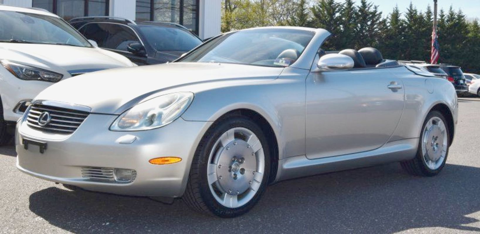Used 2004 Lexus SC 430 Convertible image 3