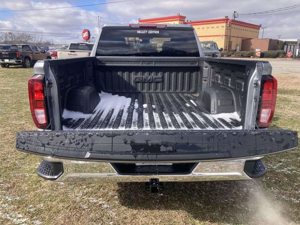 New 2026 GMC Sierra 1500 SLE image 11