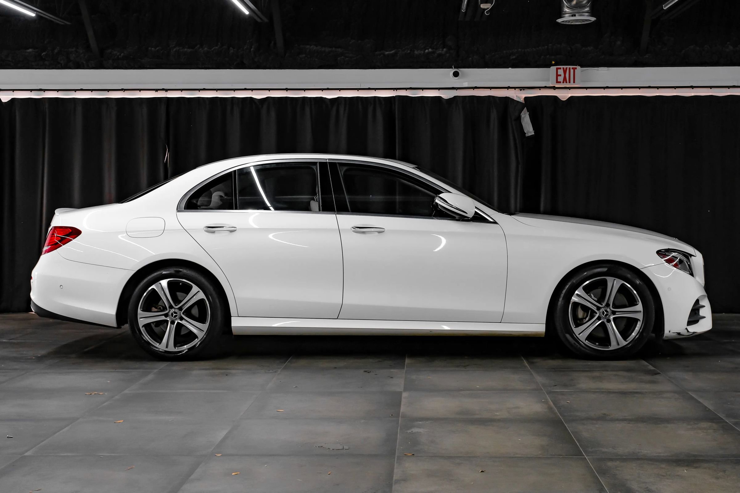 Used 2018 Mercedes-Benz E 300 w/ Premium 1 Package image 10
