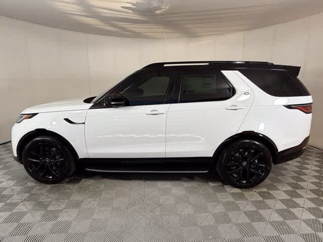 Used 2026 Land Rover Discovery Dynamic SE AWD/4WD image 3
