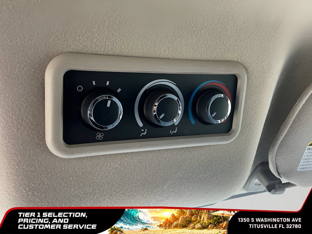 Used 2025 Chevrolet Express 3500 LT w/ LT Preferred Equipment Group RWD image 27