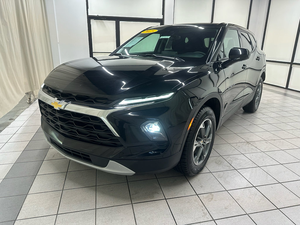 Certified 2025 Chevrolet Blazer LT AWD/4WD image 11
