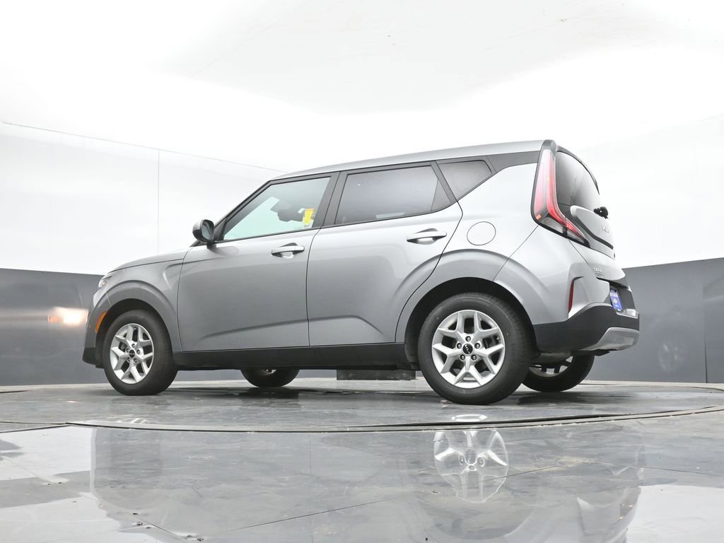 Used 2025 Kia Soul LX w/ LX Technology Package image 38