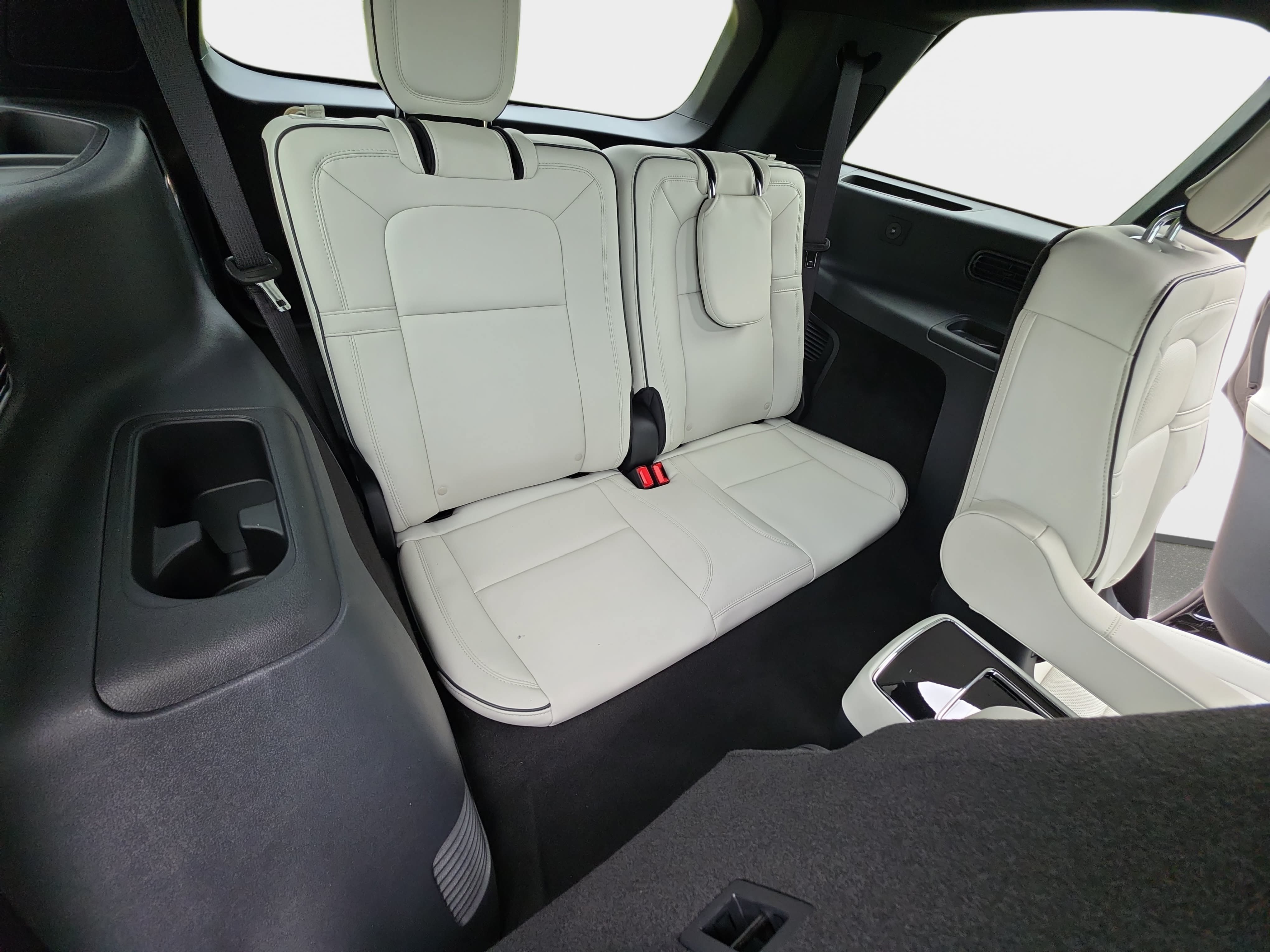 Used 2026 Lincoln Aviator Black Label w/ Jet Appearance Package AWD/4WD image 12