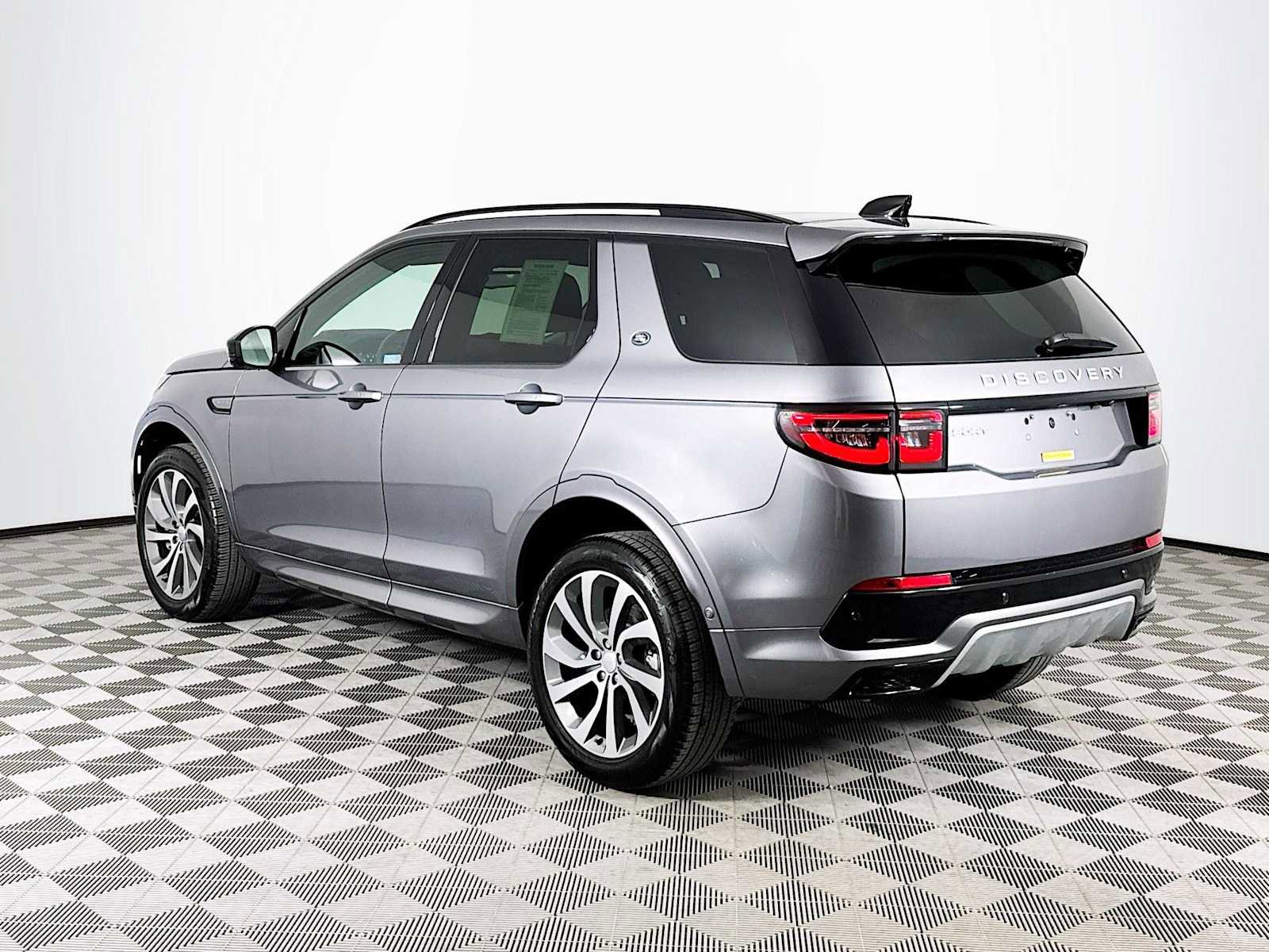 Used 2025 Land Rover Discovery Sport S image 7