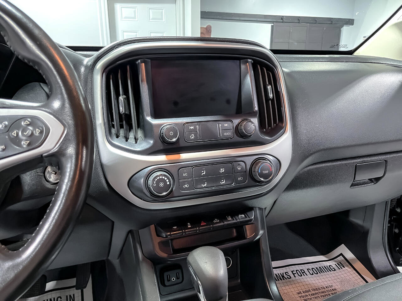 Used 2022 Chevrolet Colorado LT w/ Safety Package image 24