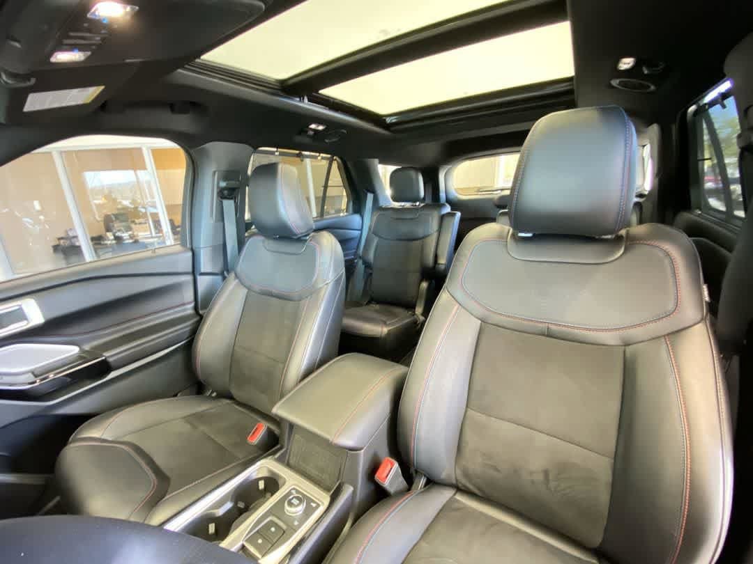 Used 2023 Ford Explorer ST w/ Equipment Group 401A AWD/4WD image 13