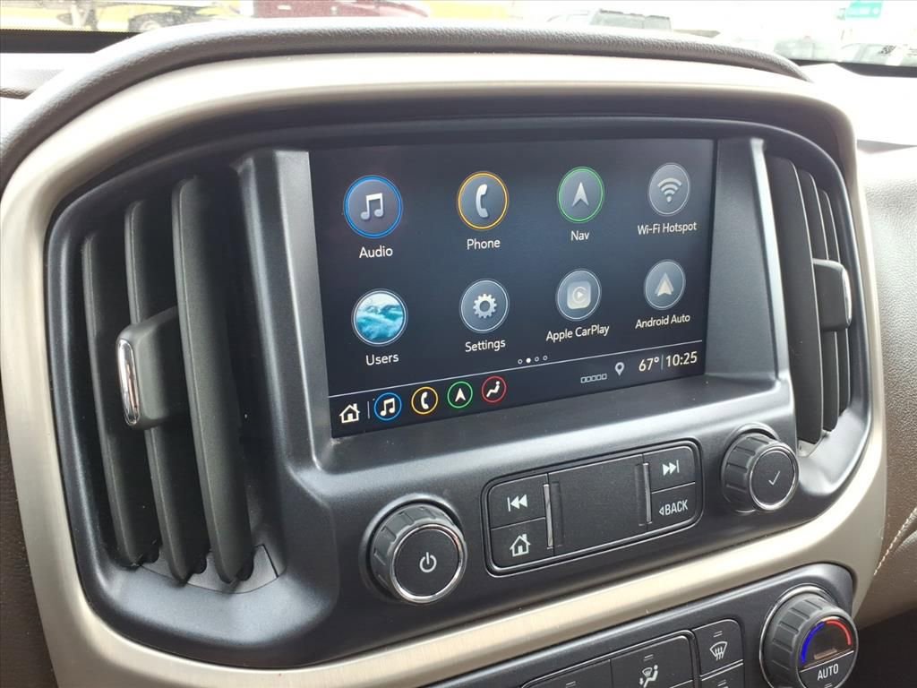 Used 2021 GMC Canyon Denali image 3