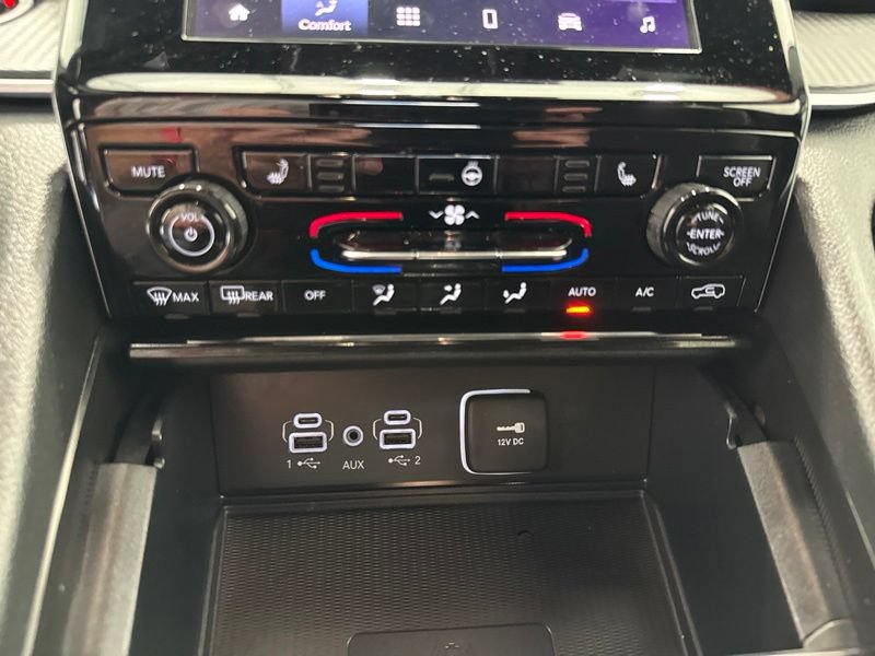 Used 2025 Jeep Grand Cherokee Altitude AWD/4WD image 32