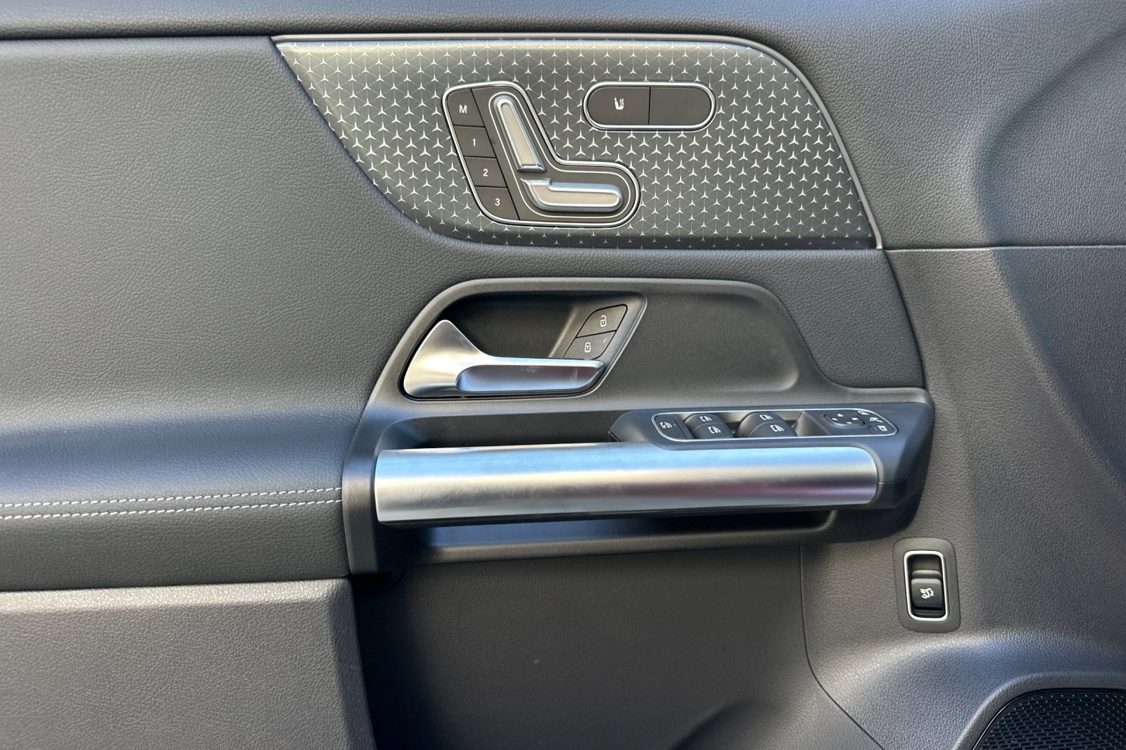 New 2026 Mercedes-Benz GLA 250 image 10