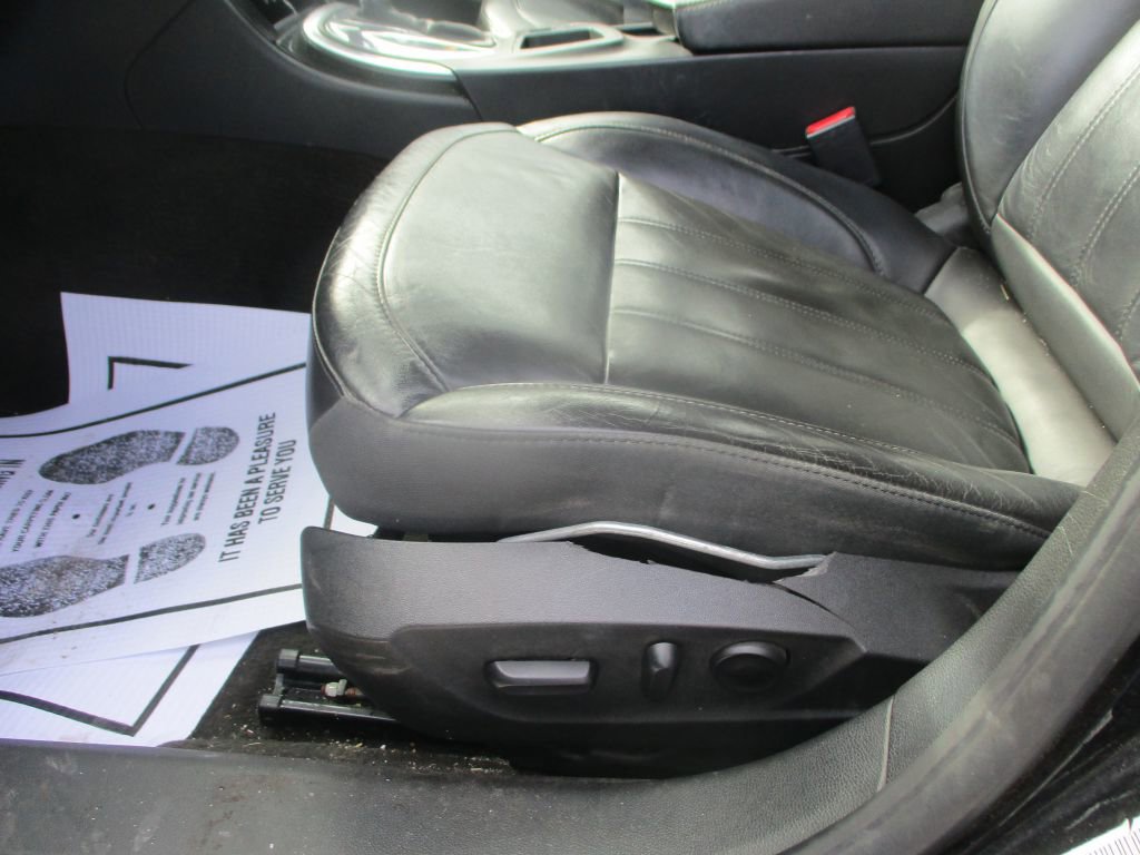 Used 2012 Buick Regal Premium image 9