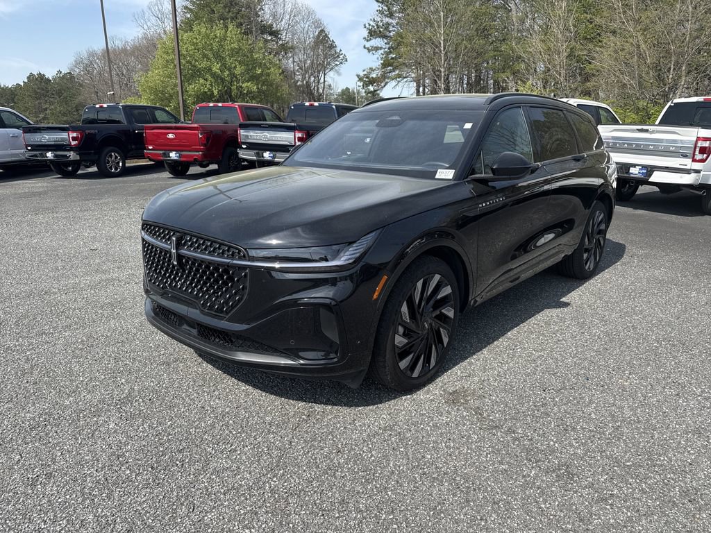 Used 2024 Lincoln Nautilus Reserve w/ Jet Appearance Package (87T) AWD/4WD image 3