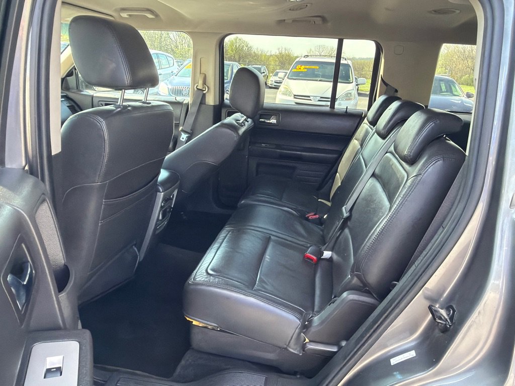 Used 2009 Ford Flex SE FWD image 12