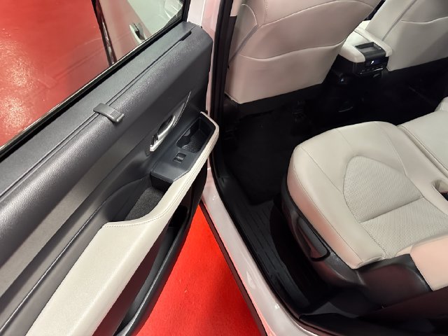 Certified 2025 Toyota Grand Highlander FWD image 12