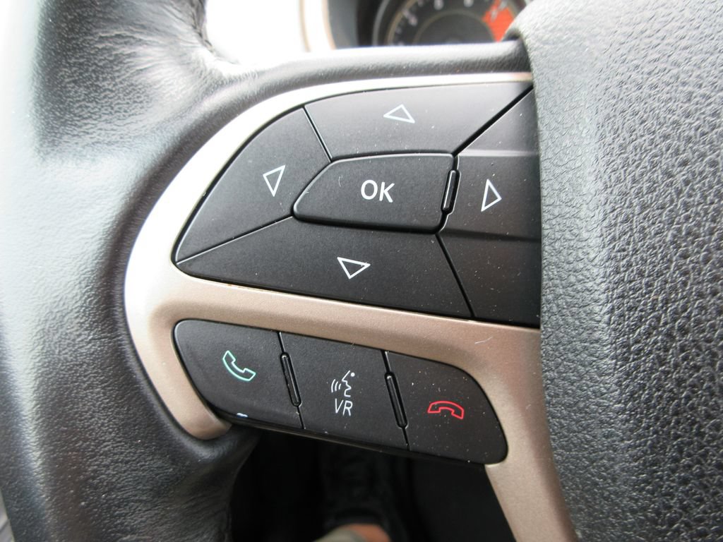 Used 2016 Jeep Cherokee Limited AWD/4WD image 25