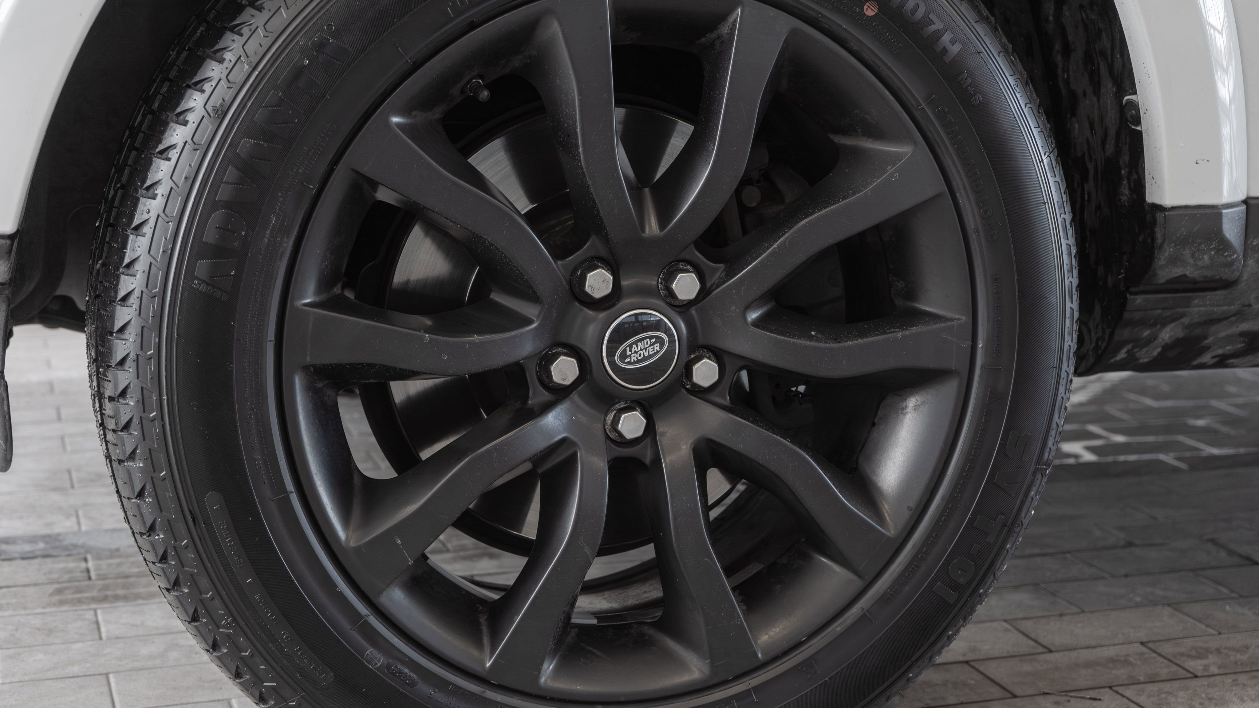 Used 2015 Land Rover LR4 HSE LUX image 33