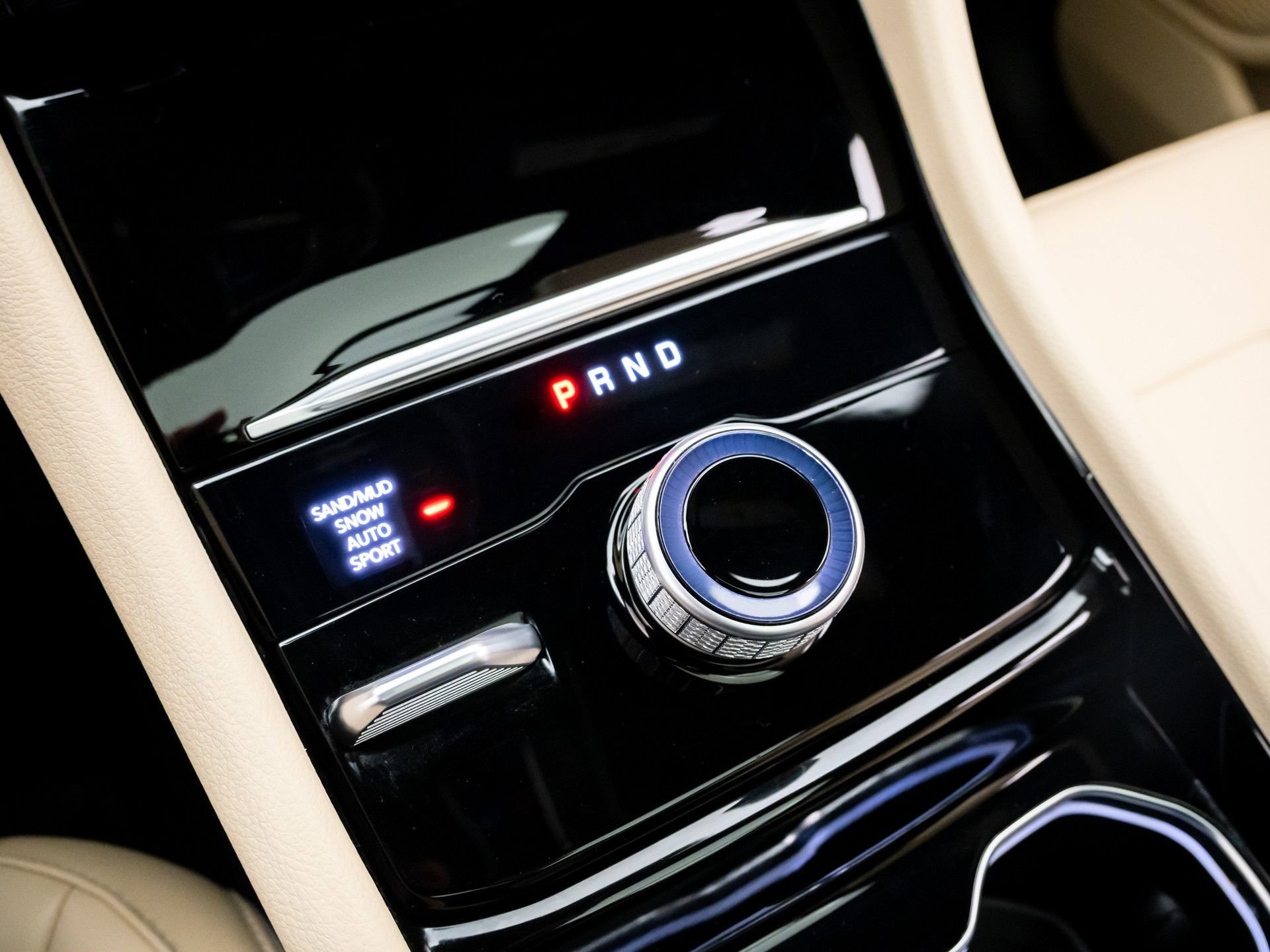 Used 2023 Jeep Grand Cherokee Limited image 21