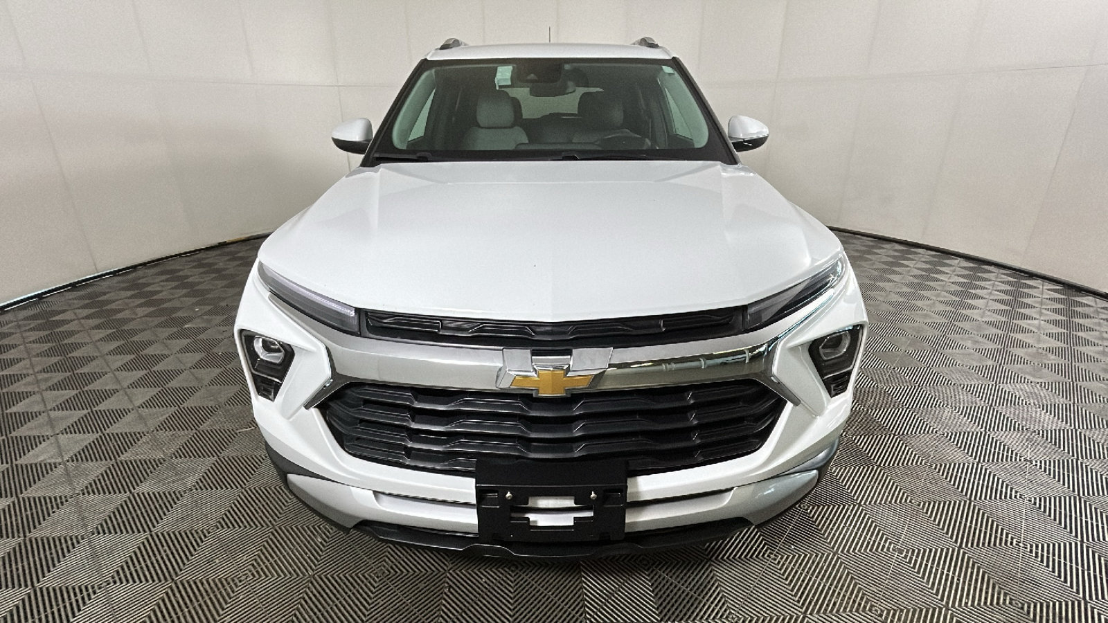 Used 2025 Chevrolet TrailBlazer LT AWD/4WD image 8