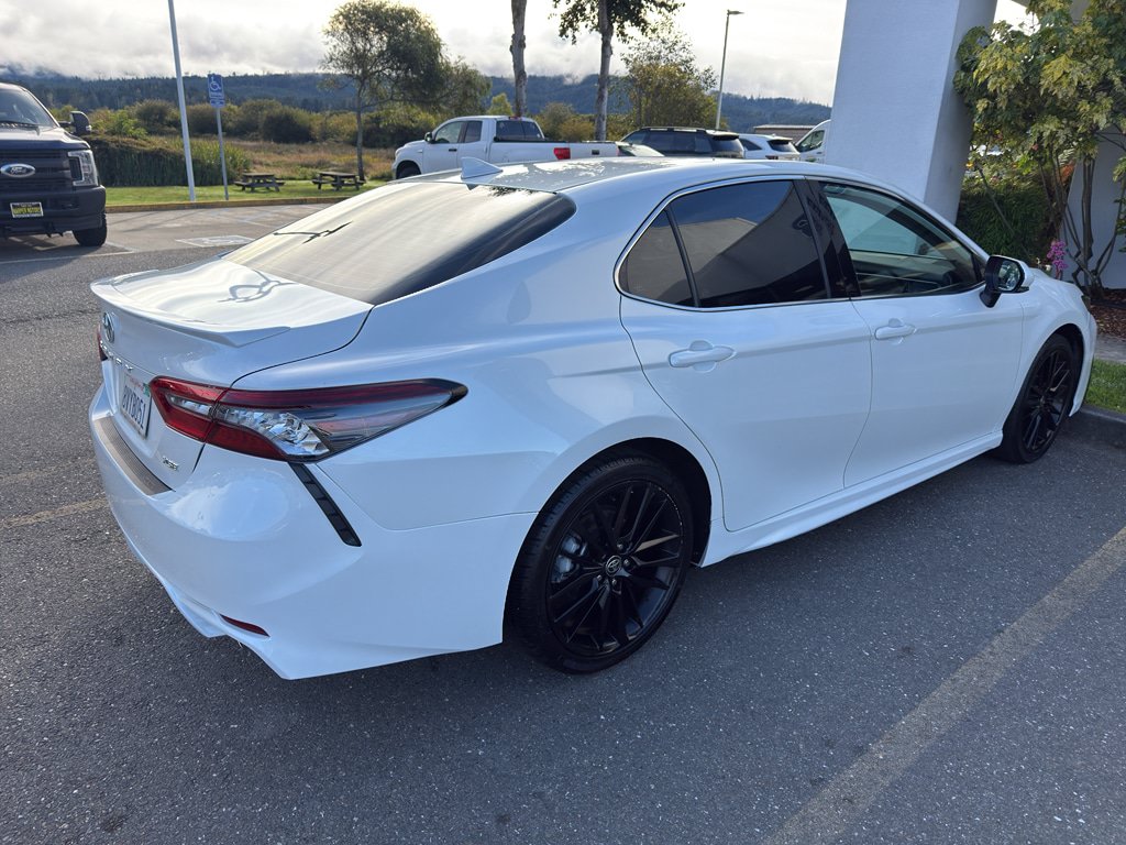 Used 2021 Toyota Camry XSE FWD image 7
