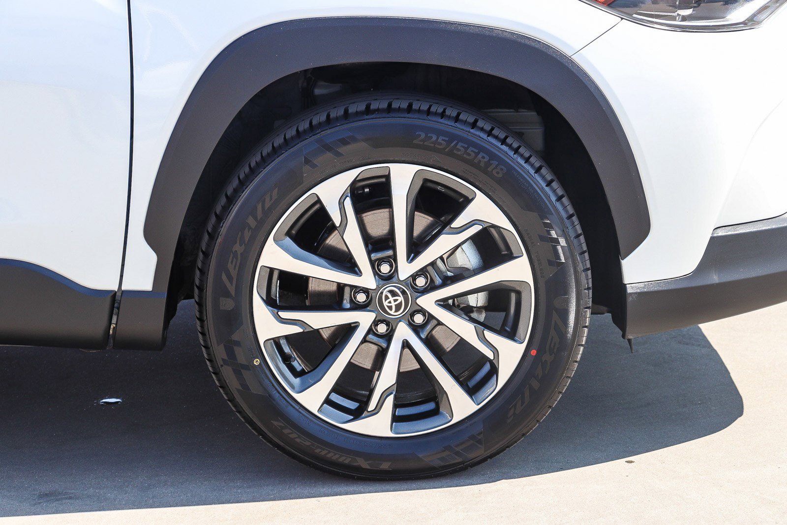 Certified 2022 Toyota Corolla Cross XLE image 9