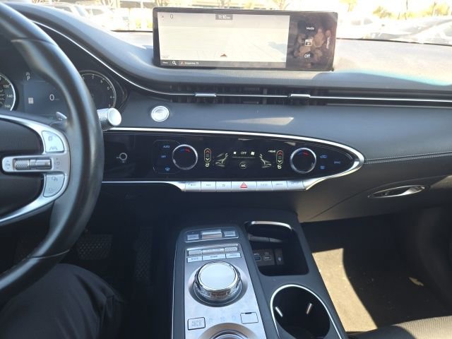 Used 2025 Genesis GV70 2.5T image 13