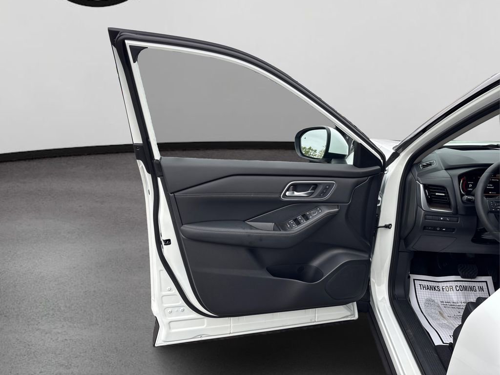 New 2026 Nissan Rogue Platinum w/ Platinum Premium Package image 14