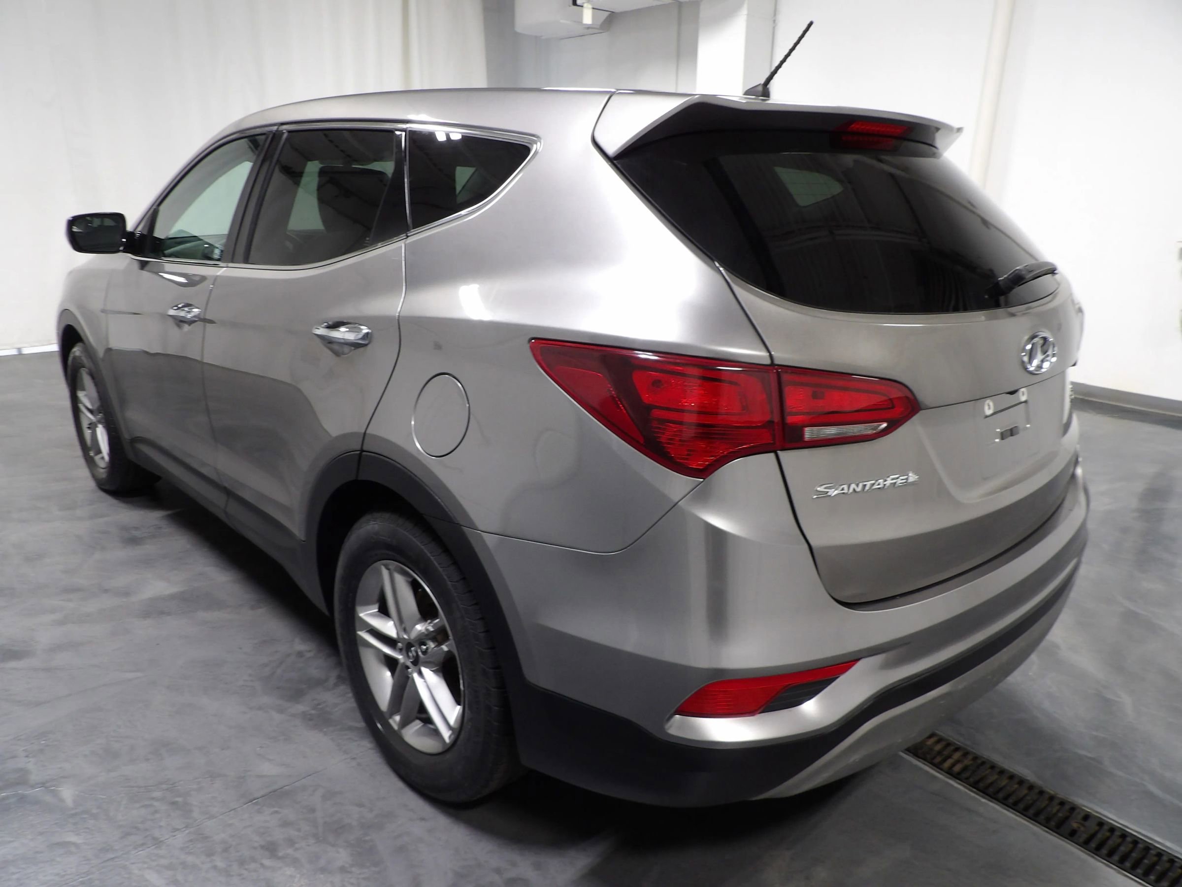 Used 2018 Hyundai Santa Fe Sport FWD image 7