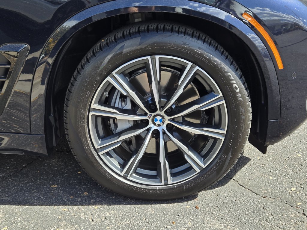 Certified 2026 BMW X5 xDrive50e w/ M Sport Package AWD/4WD image 12