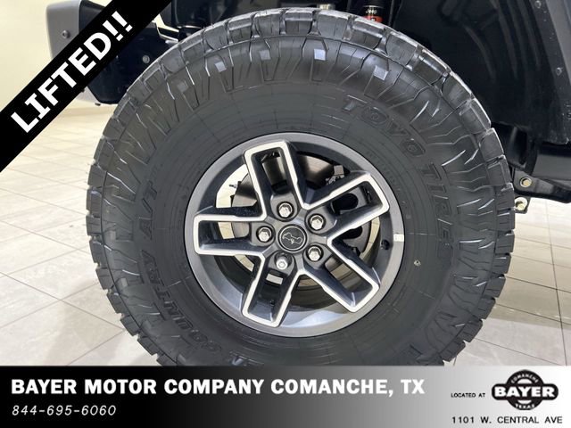 Used 2025 Jeep Gladiator Mojave AWD/4WD image 31