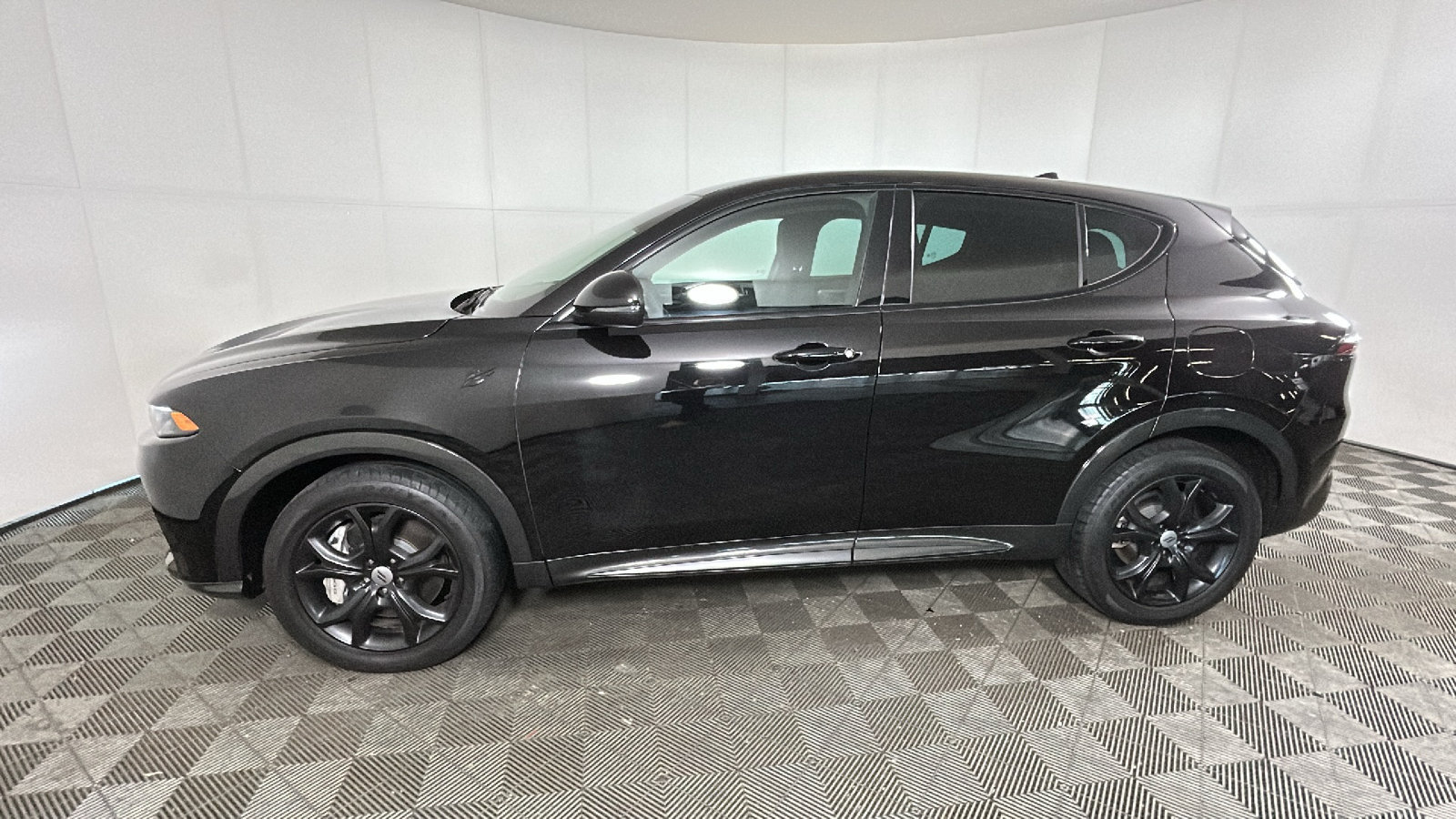 Used 2024 Dodge Hornet R/T w/ R/T Blacktop Package AWD/4WD image 6
