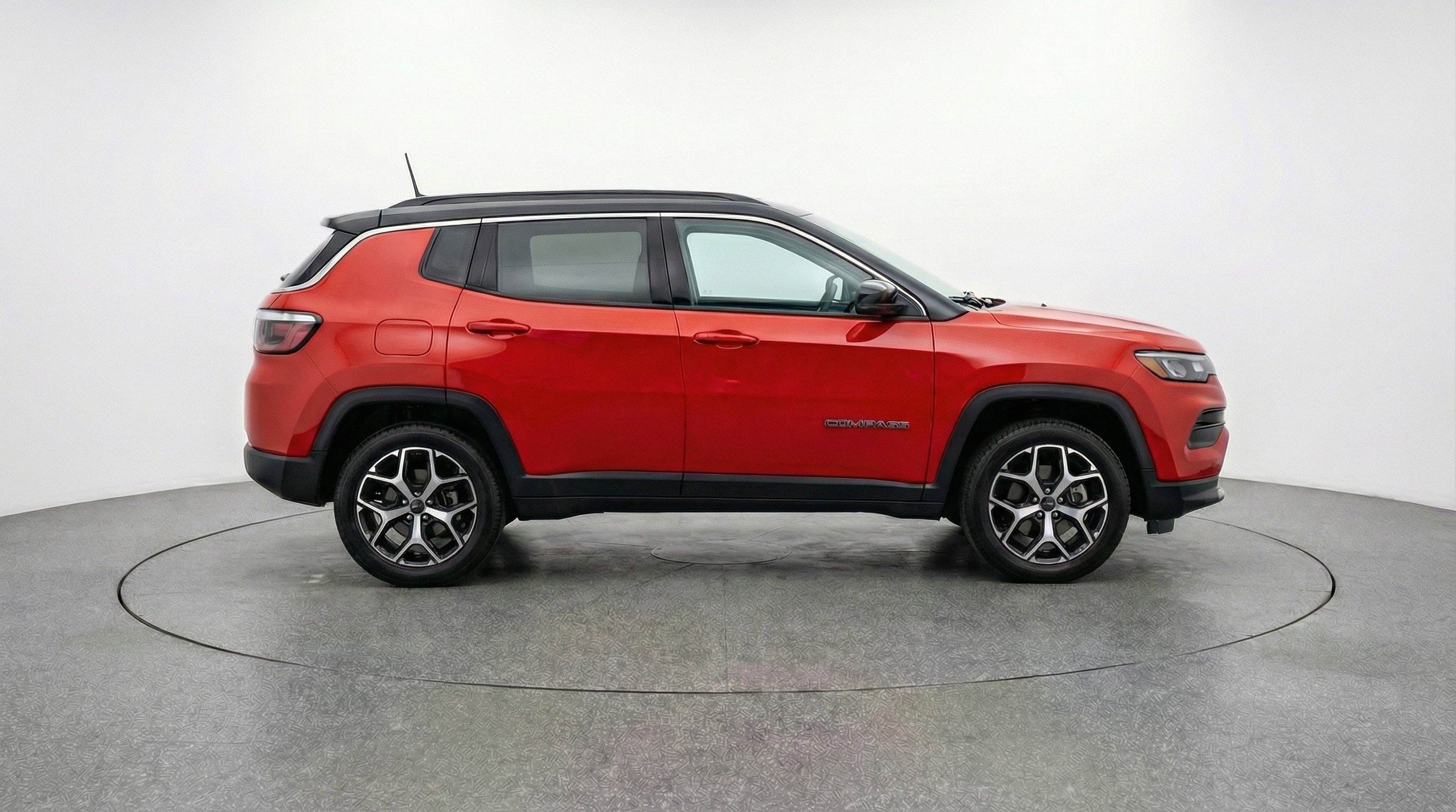 Used 2025 Jeep Compass Limited image 11