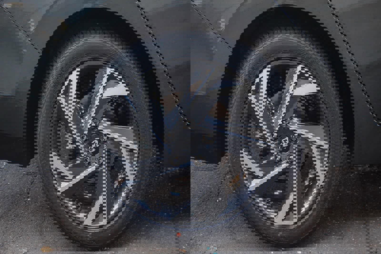 New 2025 Hyundai Elantra Sport image 8