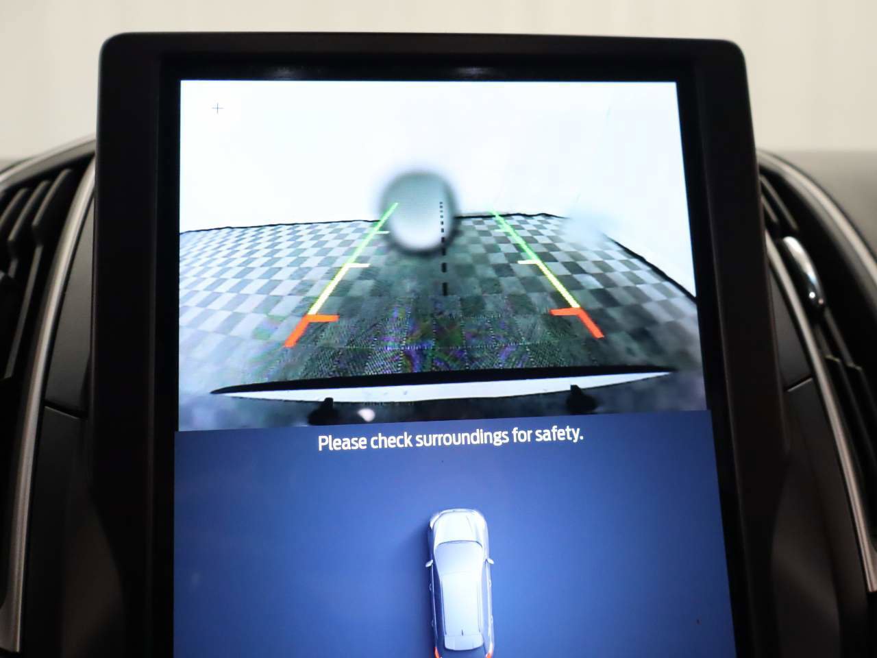 Used 2021 Ford Edge SEL image 11